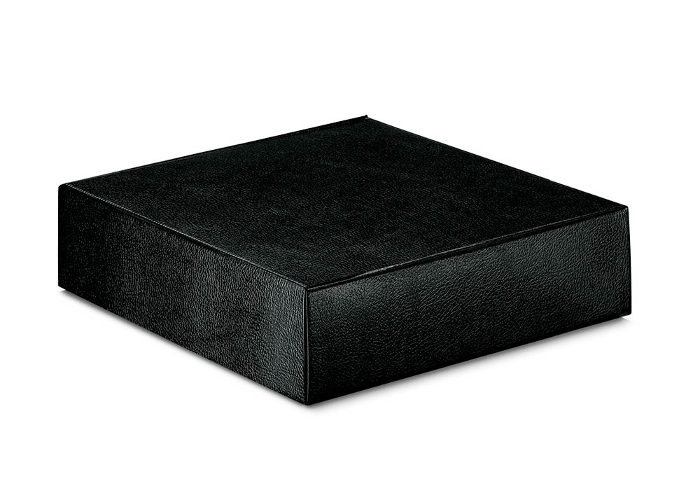 Pelle nero 4 Can